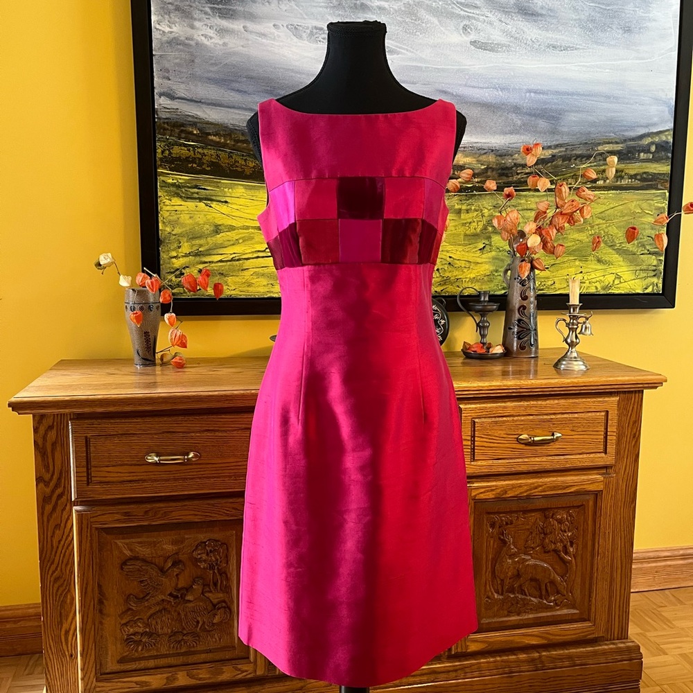 Elegant 100% Silk Sleeveless Dress by Kay Unger